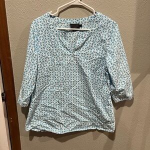 Pendleton Blue and White Geometric Tunic Top 100% Cotton EUC Size M Lightweight
